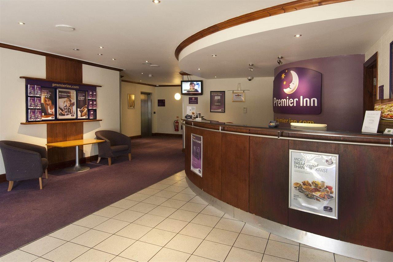 Premier Inn Gatwick Crawley Town West Екстер'єр фото