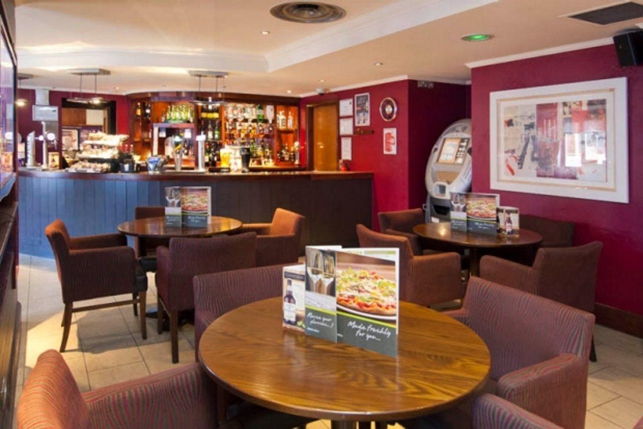 Premier Inn Gatwick Crawley Town West Екстер'єр фото